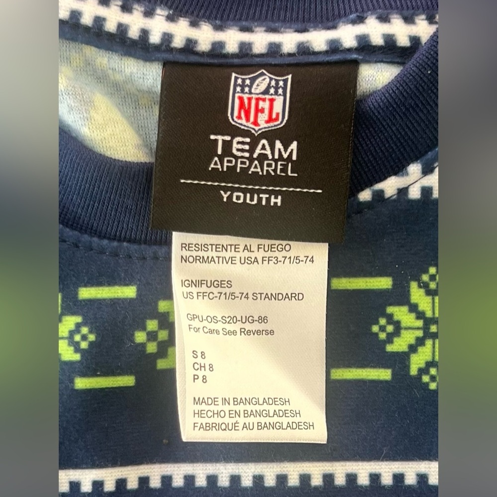 Seattle Seahawks Youth Football Team Pajamas - Picture 8 of 9